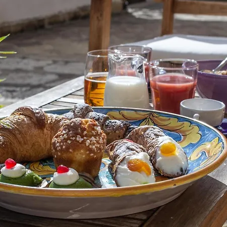 Speciale Villa Trappeto (Sicily)